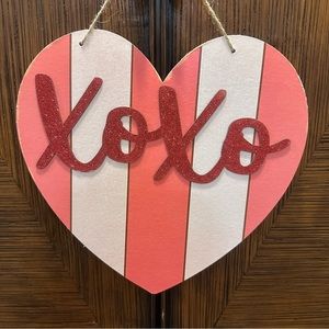 ♥️🆕♥️ Valentine’s Day Wall Decor‎ Hanging Sign Glitter XOXO